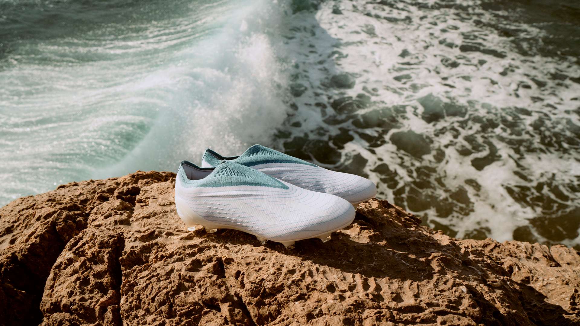 巴萨急需一 巴萨急需一